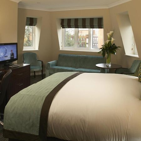 The Bull Otel Gerrards Cross Dış mekan fotoğraf