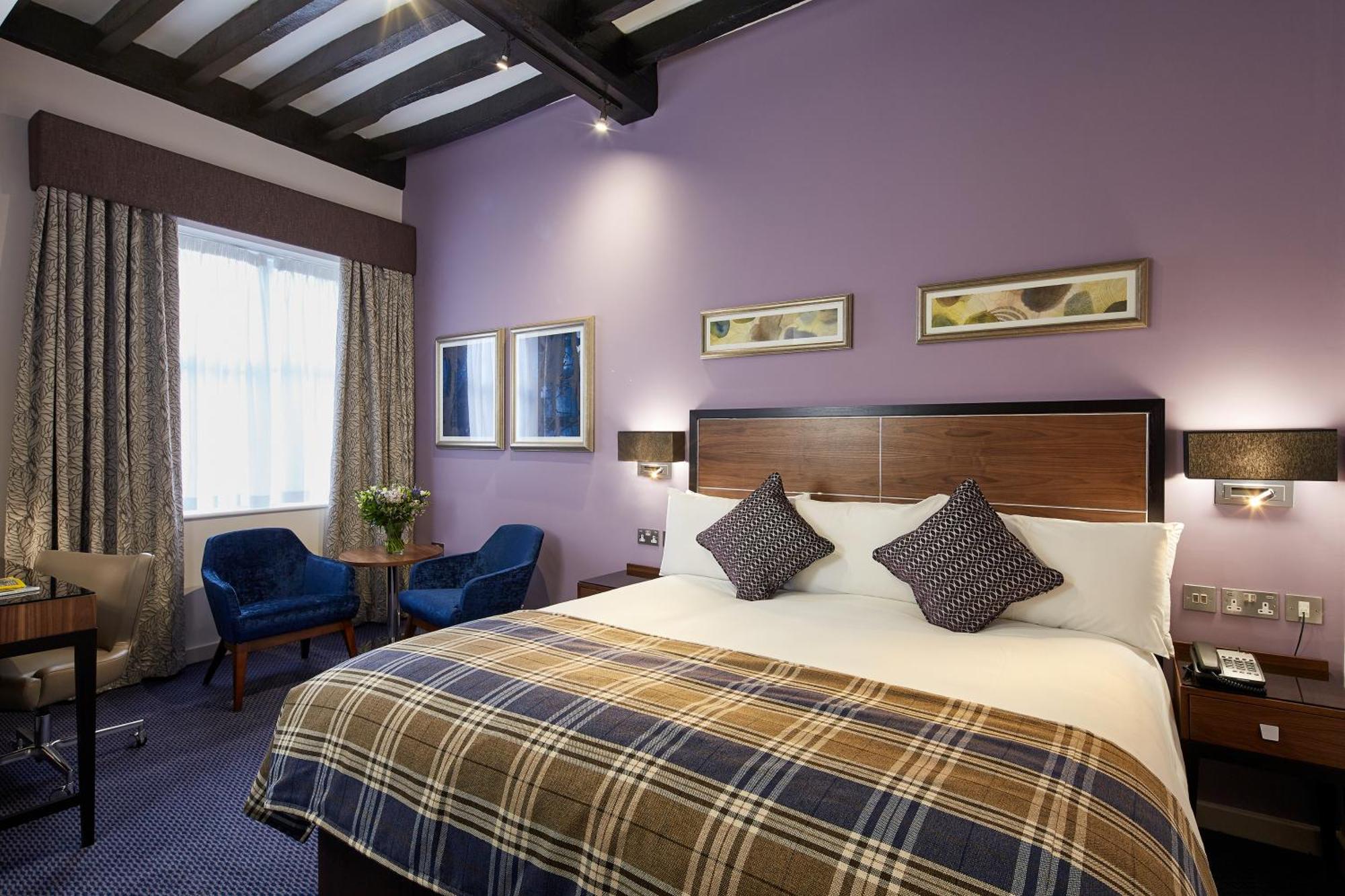 The Bull Otel Gerrards Cross Dış mekan fotoğraf