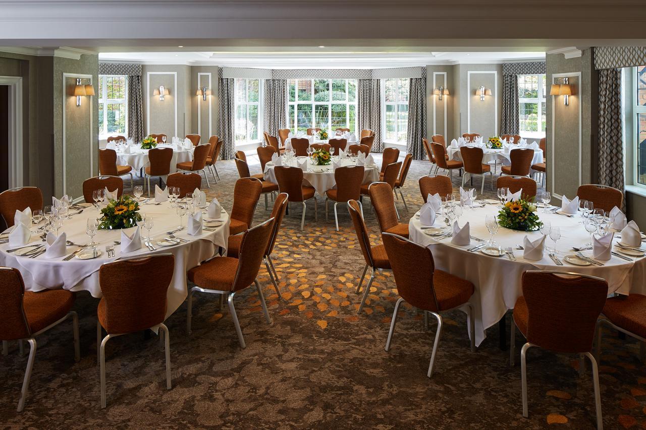 The Bull Otel Gerrards Cross Dış mekan fotoğraf