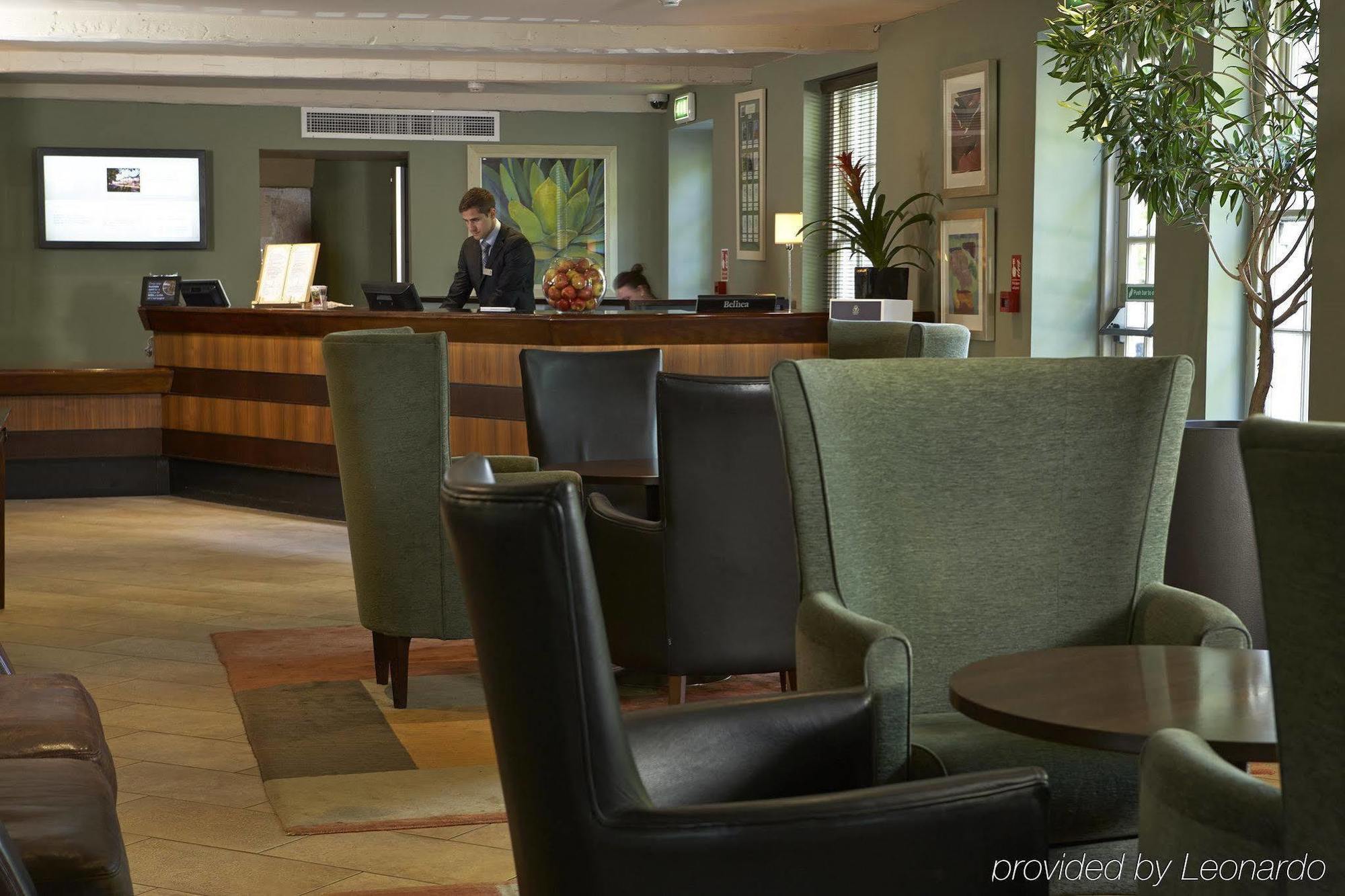 The Bull Otel Gerrards Cross Dış mekan fotoğraf