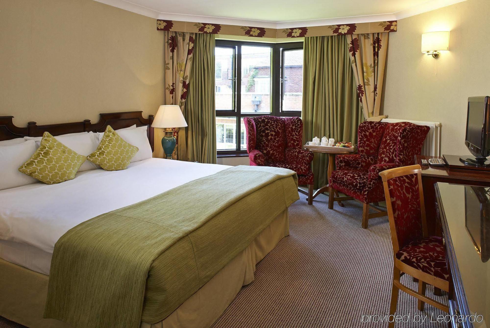 The Bull Otel Gerrards Cross Dış mekan fotoğraf