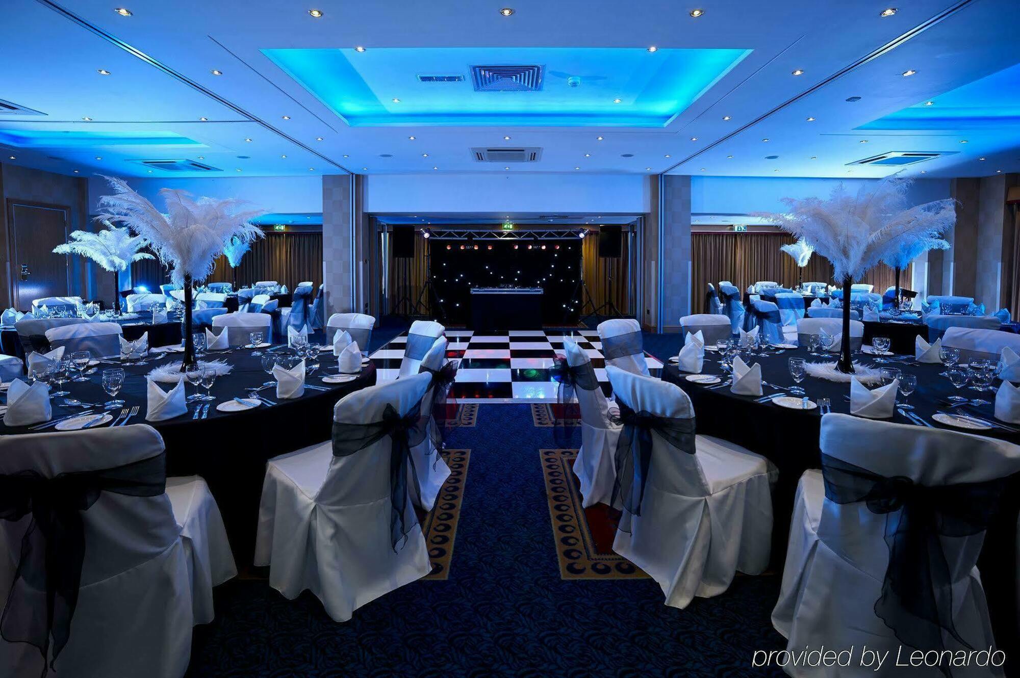 The Bull Otel Gerrards Cross Dış mekan fotoğraf